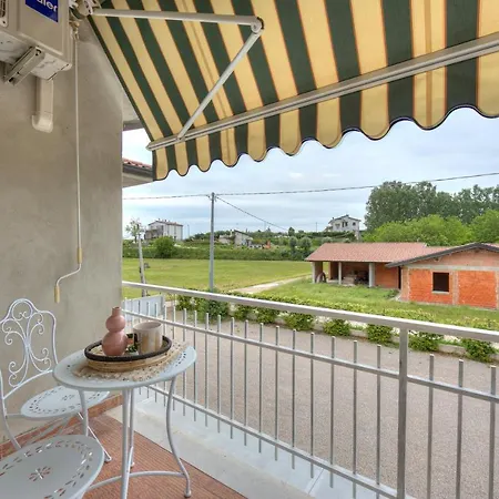 Apartment L'ago Di Garda And C'era Volta Un Pet Friendly Ac - Happy Castelnuovo del Garda