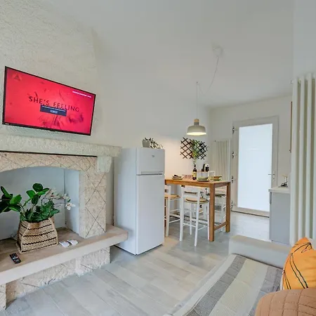 Apartment L'ago Di Garda And C'era Volta Un Pet Friendly Ac - Happy *