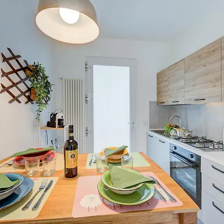L'ago Di Garda And C'era Volta Un Pet Friendly Ac - Happy * Castelnuovo del Garda