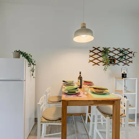 Apartment L'ago Di Garda And C'era Volta Un Pet Friendly Ac - Happy