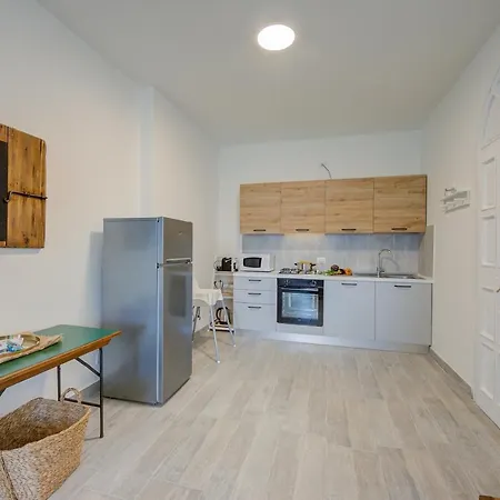L'ago Di Garda And C'era Volta Un Pet Friendly Ac - Happy Apartment Castelnuovo del Garda