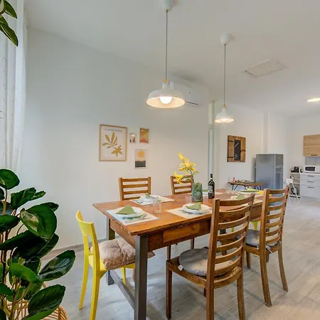 L'ago Di Garda And C'era Volta Un Pet Friendly Ac - Happy Apartment
